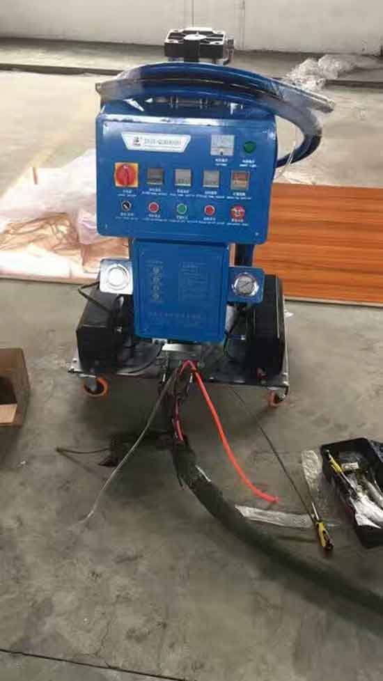 技術創新河北石家莊外墻保溫工程用心施工(圖1) 聚氨酯硬泡噴涂機