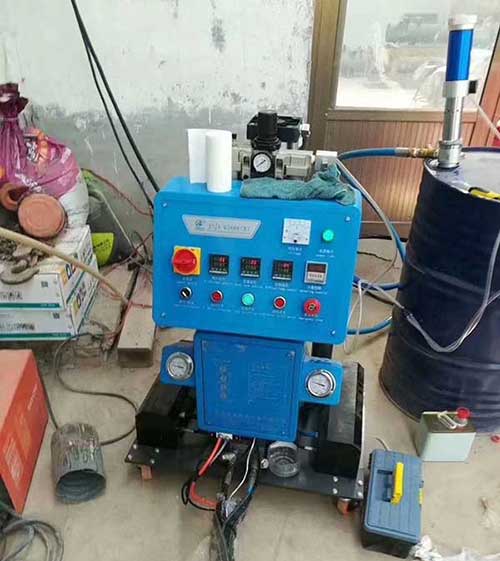 糧倉聚氨酯保溫專用噴涂機(圖1) Q2600糧倉聚氨酯保溫專用噴涂機